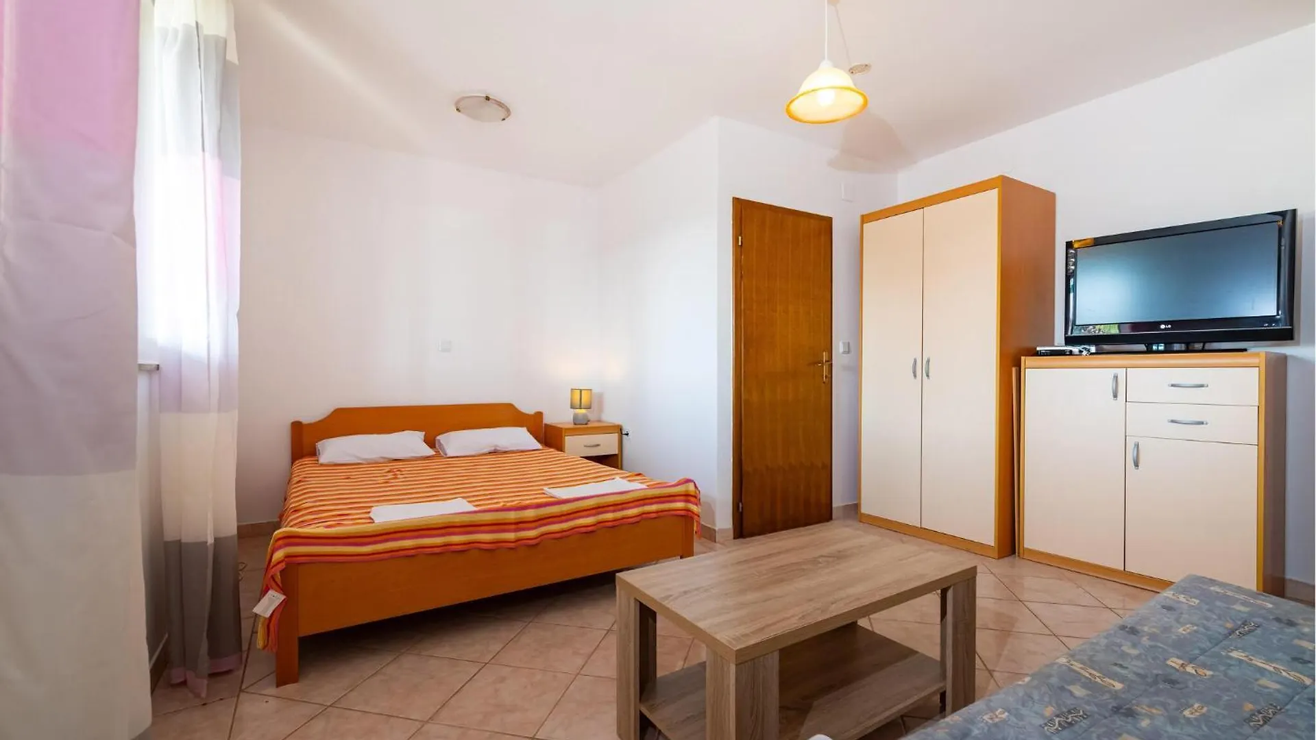 Beautiful Apartment In Krusevo With Wifi 0*, Krusevo (Zadar)