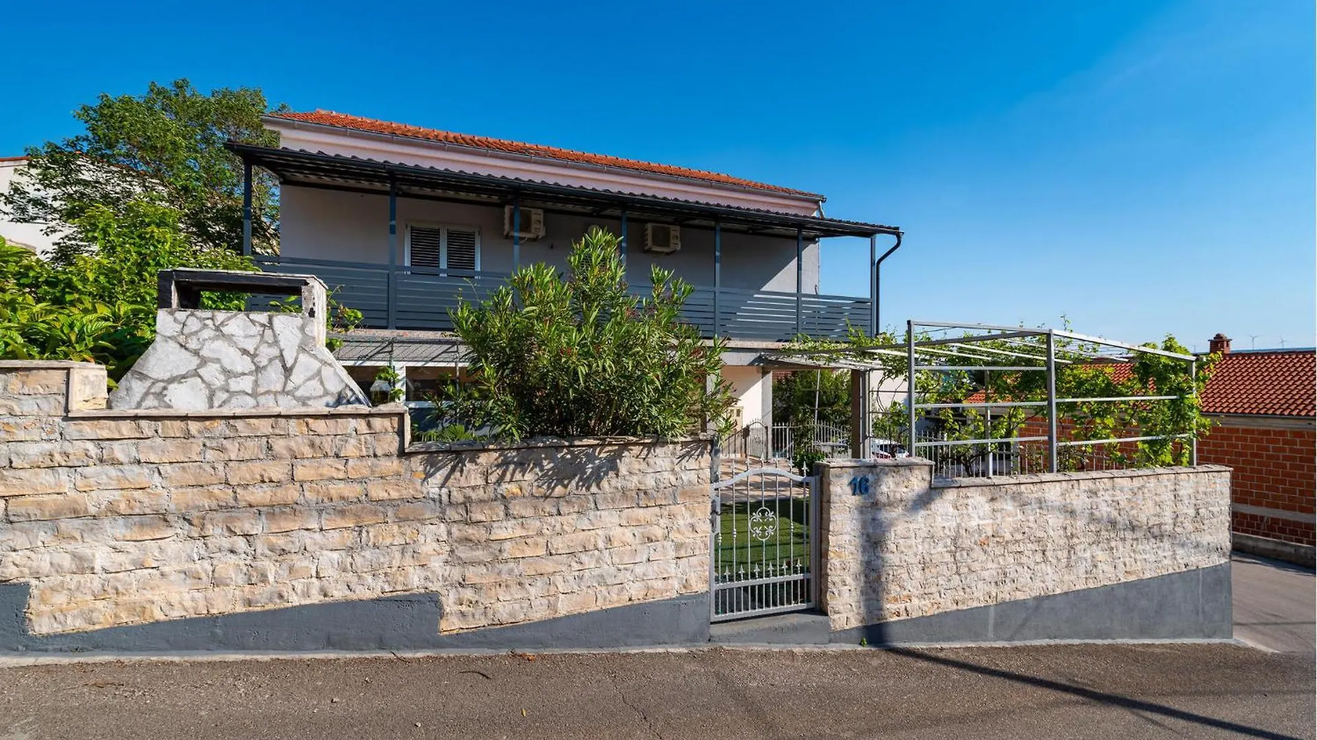 Beautiful Apartment In Krusevo With Wifi 0*, Krusevo (Zadar) Croatia